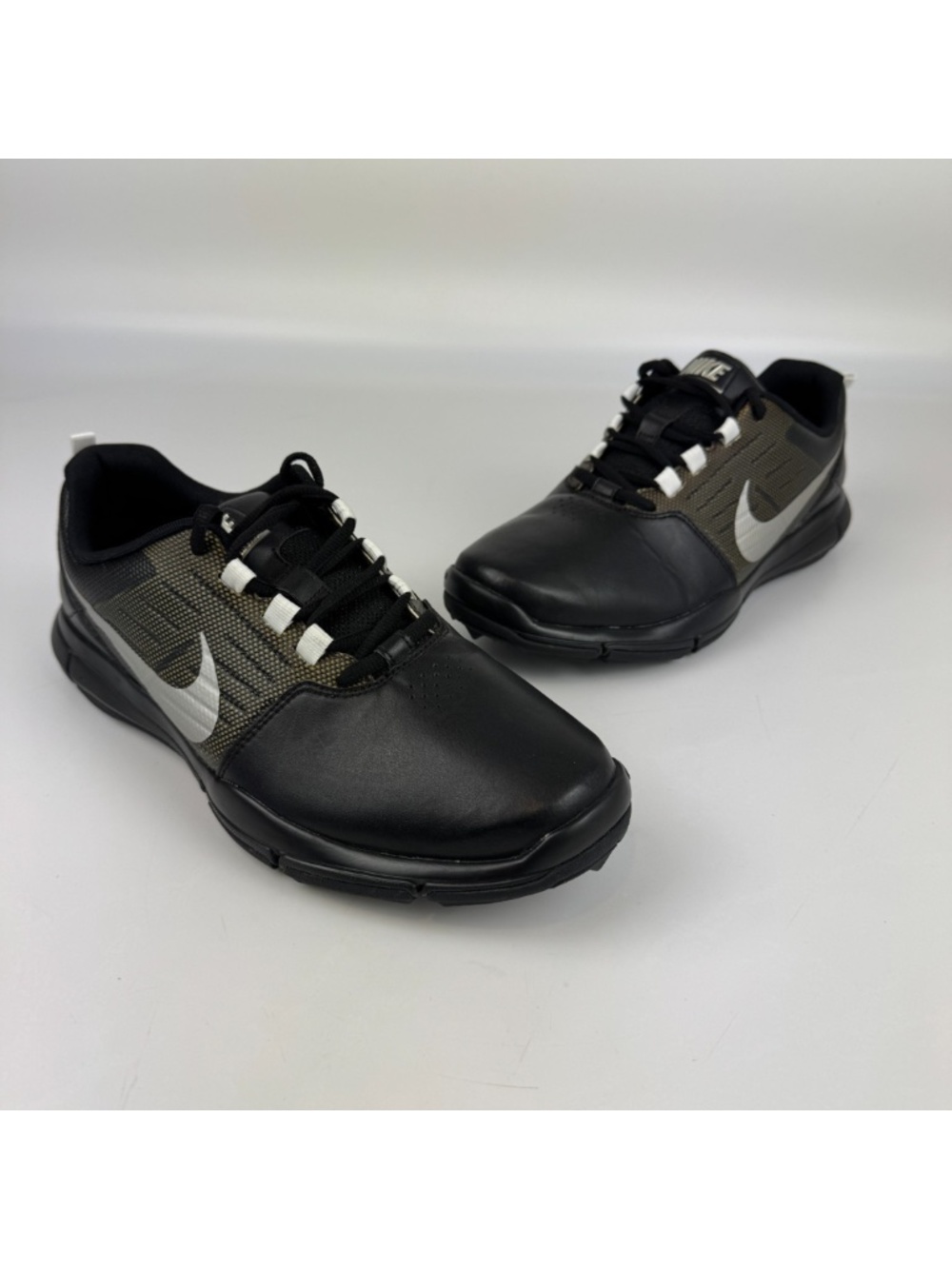 Nike Mens Size 9W Explorer CTRL Shoes Golf Cleats Shoes Spikeless 704696-001